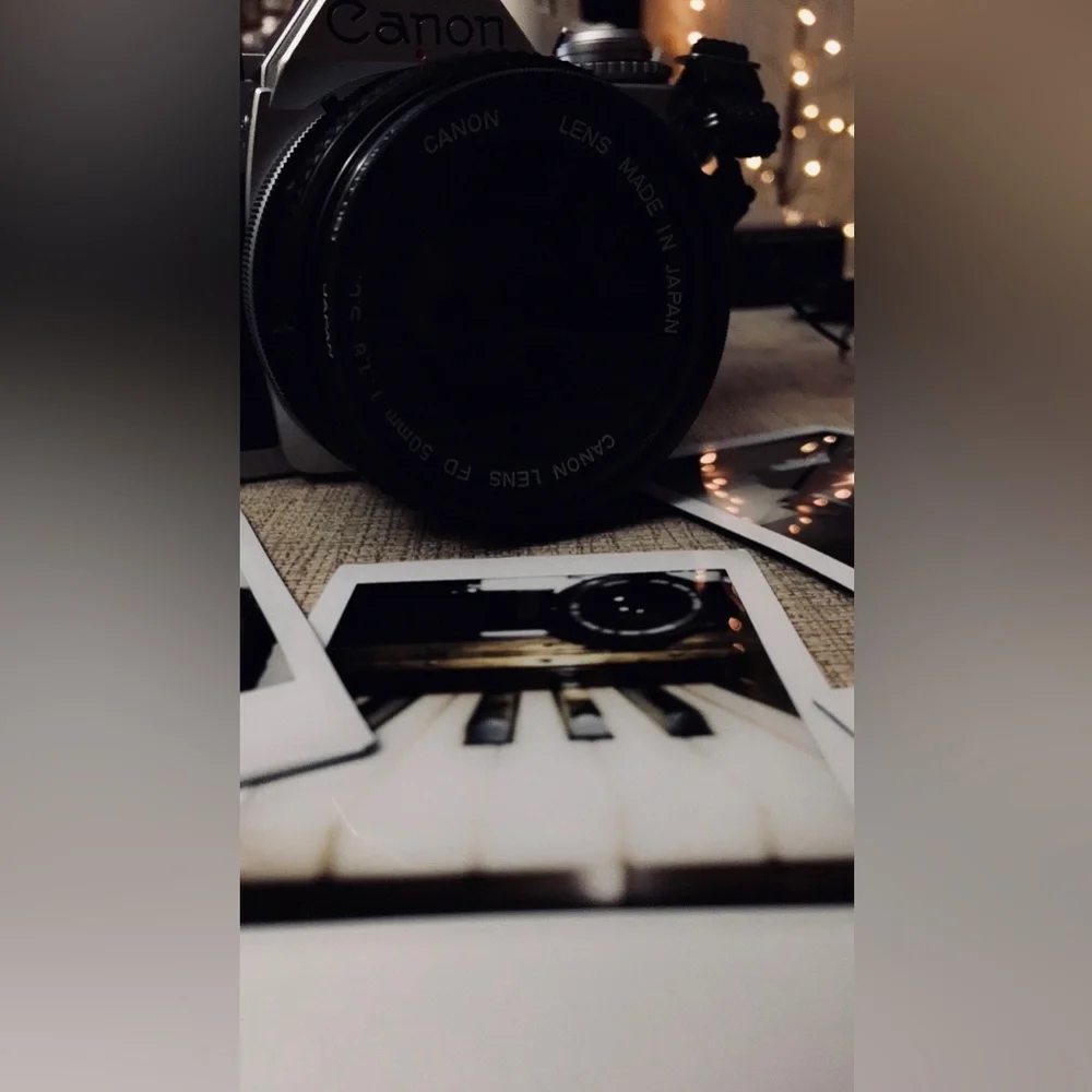 Canon AV-1